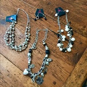 Paparazzi Jewelry (4 PCs)